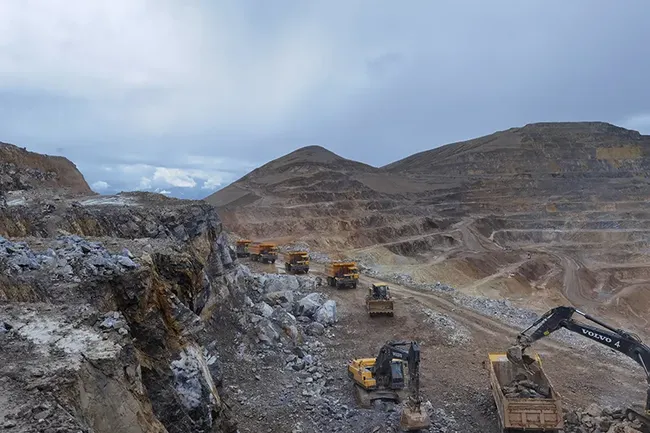 Yulong Copper Mine in Xizang