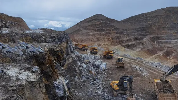 Yulong Copper Mine in Xizang