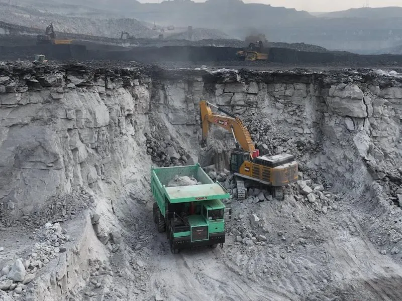 70-90 Ton Hybrid Electric Off-Road Dump Truck