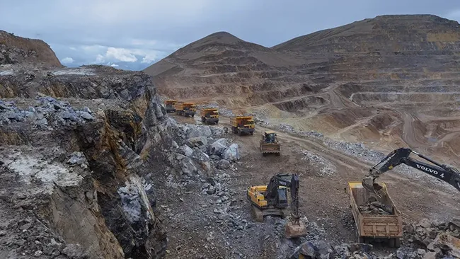 Yulong Copper Mine in Xizang